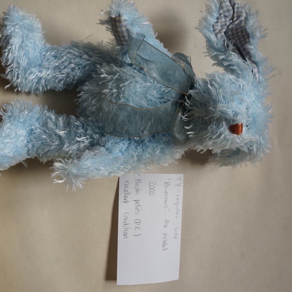 TY - beanie baby - burrows the rabbit (2000)